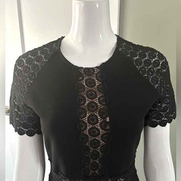 Suncoo Paris Lace Insert Dress Keyhole Back NWT - Picture 9 of 10